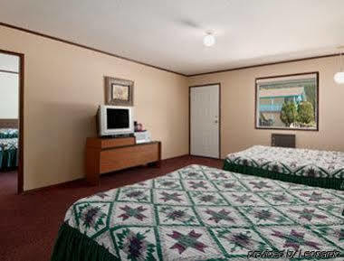 Christina Lake Village المظهر الخارجي الصورة